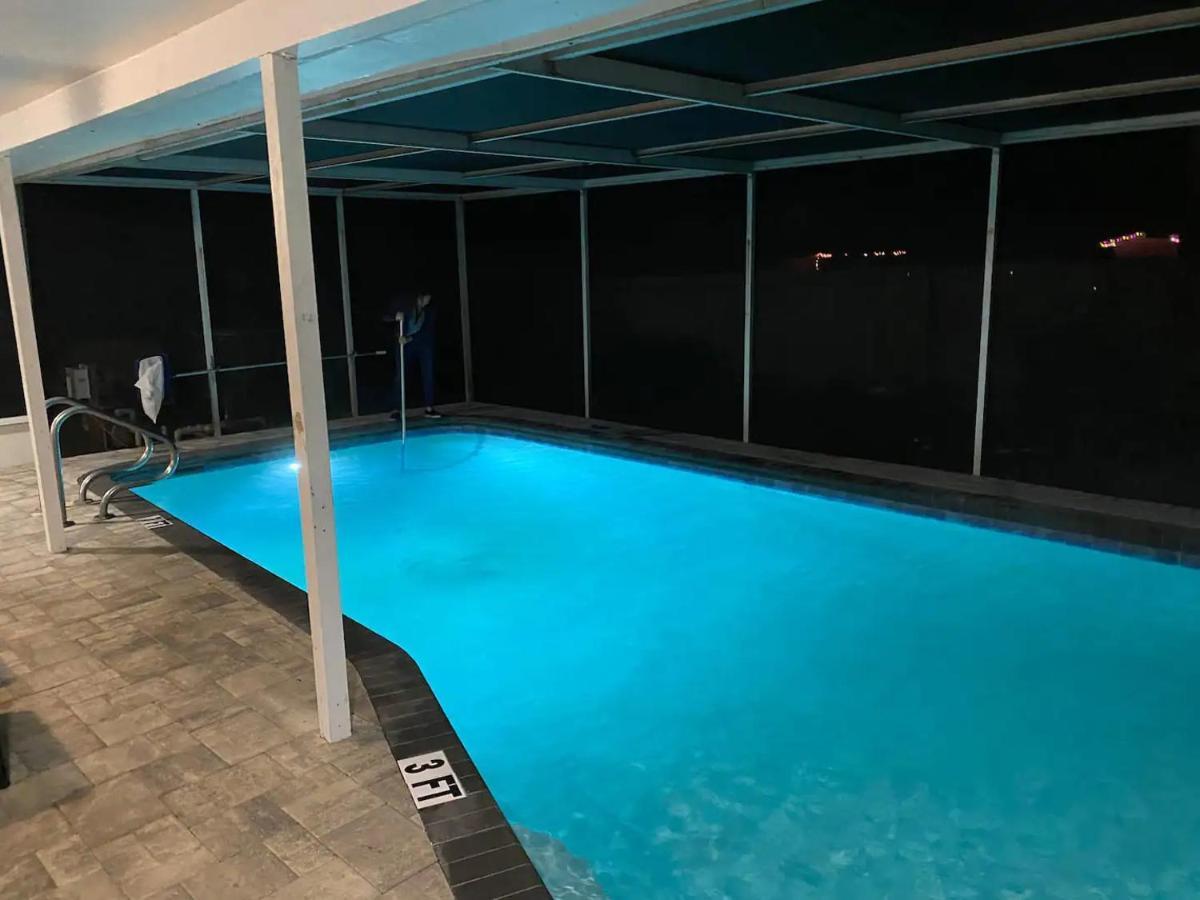 Spacious 5 Bedrooms 3 Bathrooms Family-Friendly Home With Heated Salt Pool Clearwater Eksteriør bilde